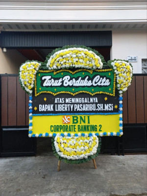 Papan Bunga Duka di Naku