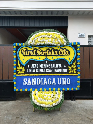 Papan Bunga Duka di Naku